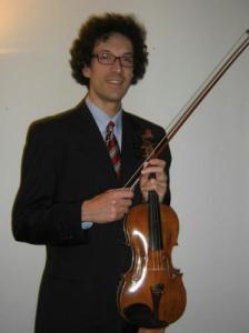 Damiano Bordoni col suo violino