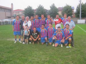 La formazione de La Trecatese col presidente Colonna