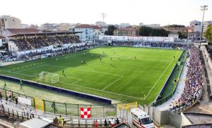 Lo stadio Piola di Vercelli (da Wikipedia)