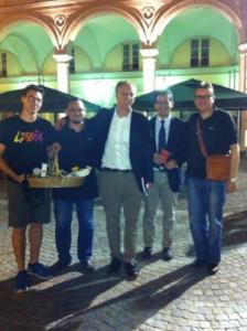 Peter Gomez e David Gentili con Filippo Sansottera e il sindaco di Trecate Enrico Ruggerone