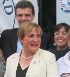 Nestasio con Cota durante l'ultima campagna per le Amministrative a Trecate che l'ha vista candidata a sindaco